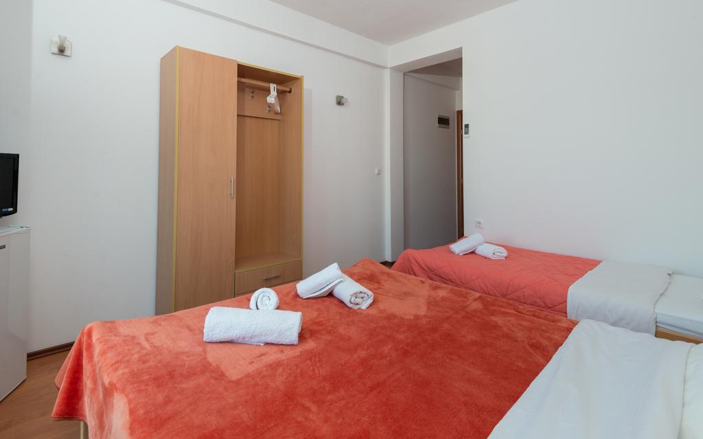 נאום Motel Jadranka מראה חיצוני תמונה